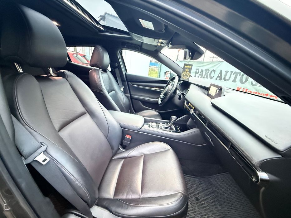 Mazda 3 2.0 e-SkyActiv- 186 CP BENZINA HYBRID 55.000 KM - Garanție / Rate