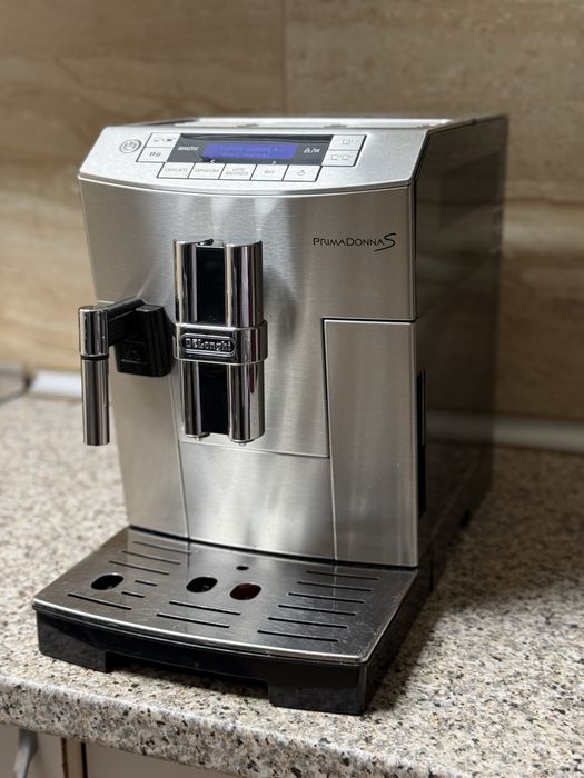 Aparat de cafea Expresor DeLonghi PrimaDonna S Cappuccino