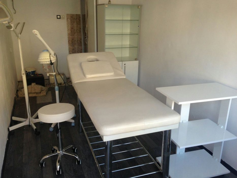 Козметична и фризьорска количка