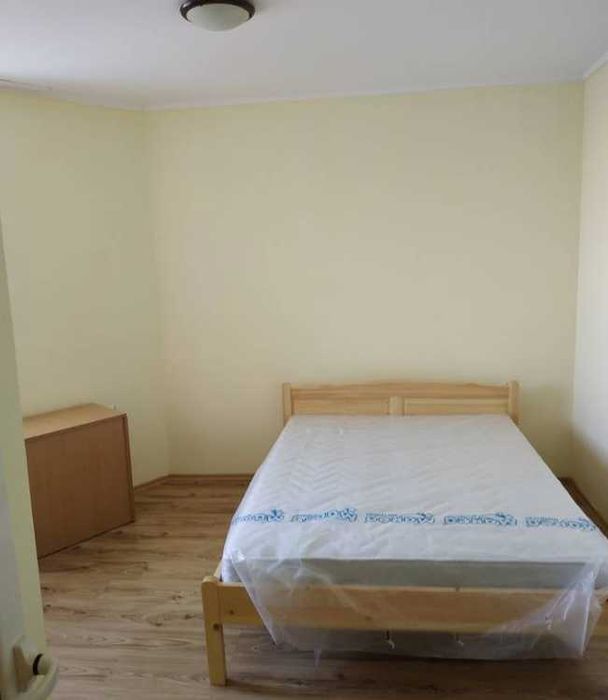 Дава се под наем Двустаен апартамент в Бургас, Меден рудник - зона А - 55 кв.м за 150 € - Снимка #2