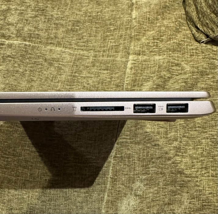 Лаптоп Lenovo IdeaPad S540-14API + чанта