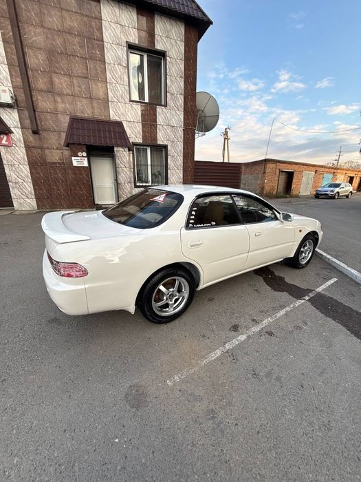 Продам тайоту Карину ед