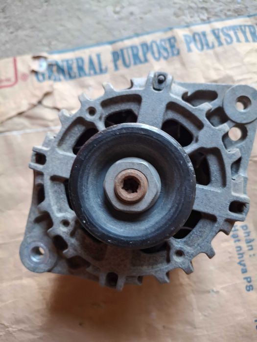 Vând alternator,piese directie chevrolet aveo