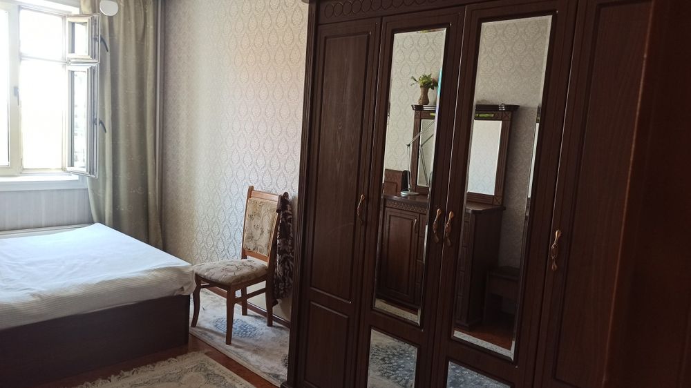 Продам 3х ком квартиру по ул Амир Темур, кинотеатре Казахстан