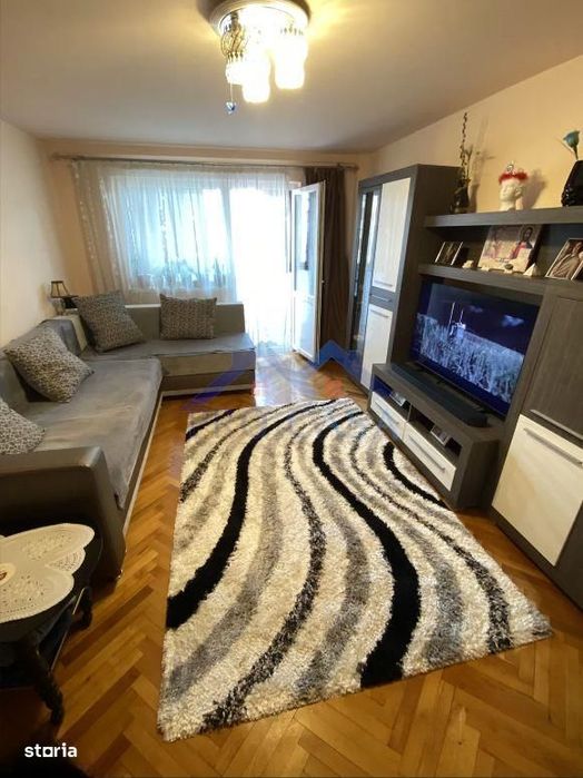 Apartament 3 camere, 70 mp, 2 bai, et.3, boxa ,Cetate – Mercur — fotografia 1