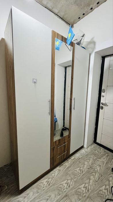 Продам шкаф 3х дверный