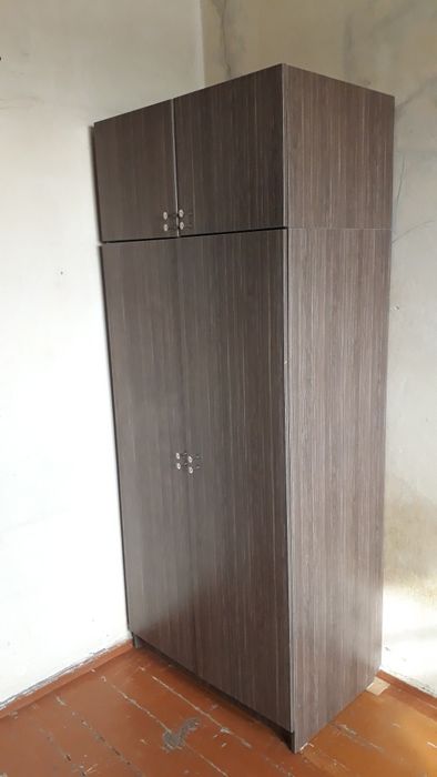 Плательный шкаф,шифонер