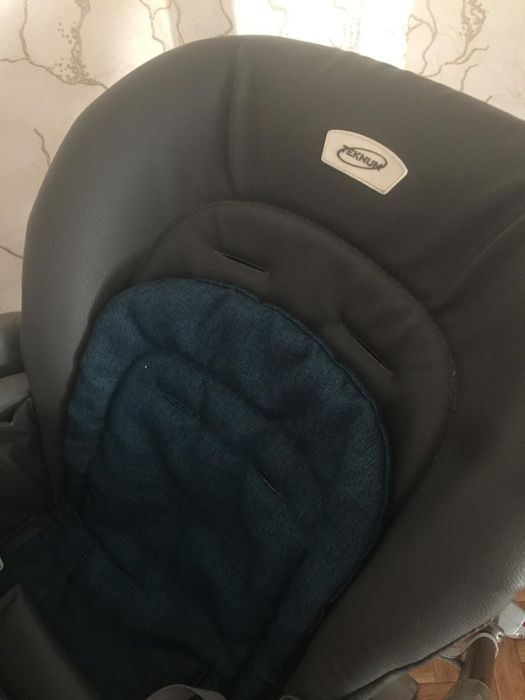 Продам детское кресло для кормления