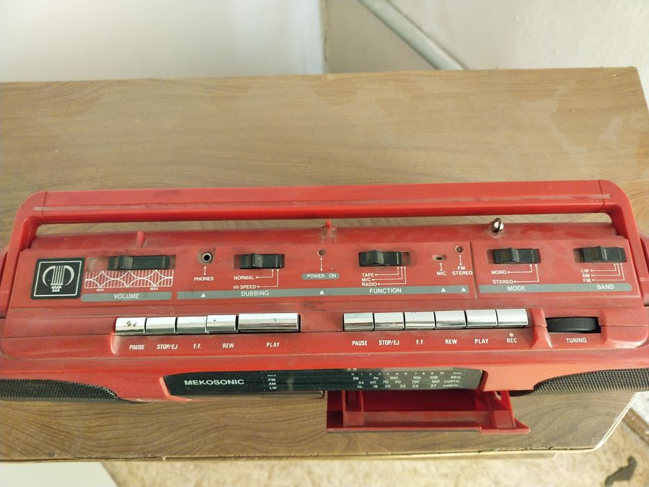 Продам двухкасетный магнитофон
