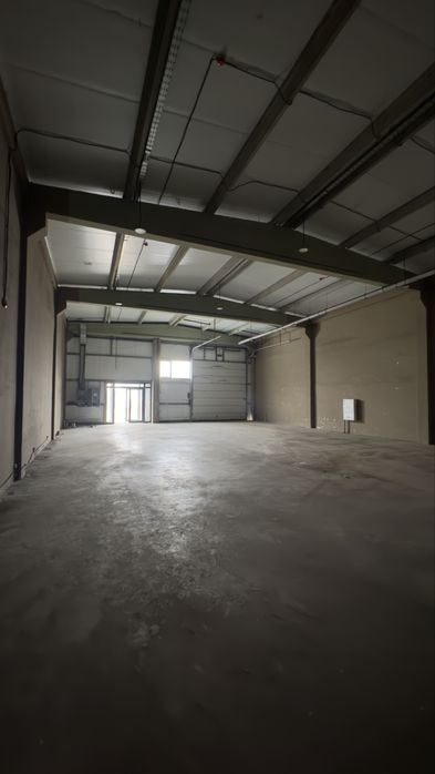 INDEX savdo majmuasida H-7 blokda 263 kv.m sklad arendaga beriladi .