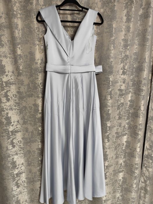 Rochie folosita de câteva ori merge la mărimea S M 55 58 kg