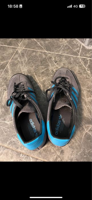 Adidas jeans noi marimea 43