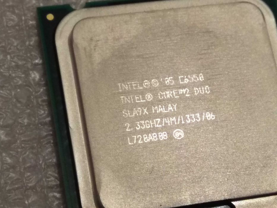 Процессор Intel Core 2 Duo E6550.