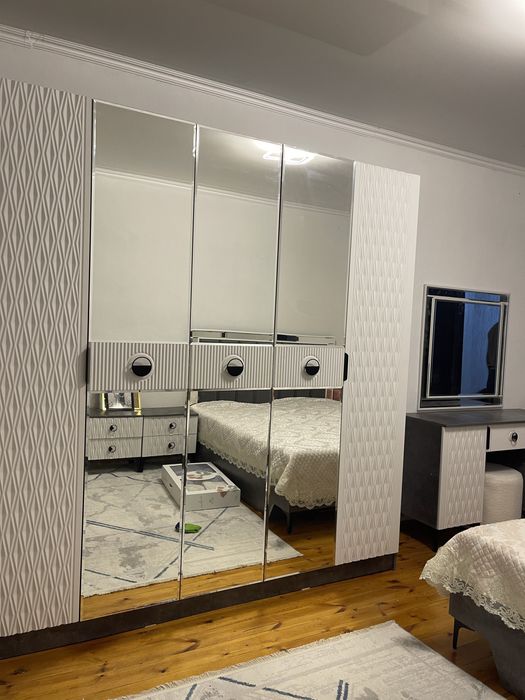 Спальный гарнитур