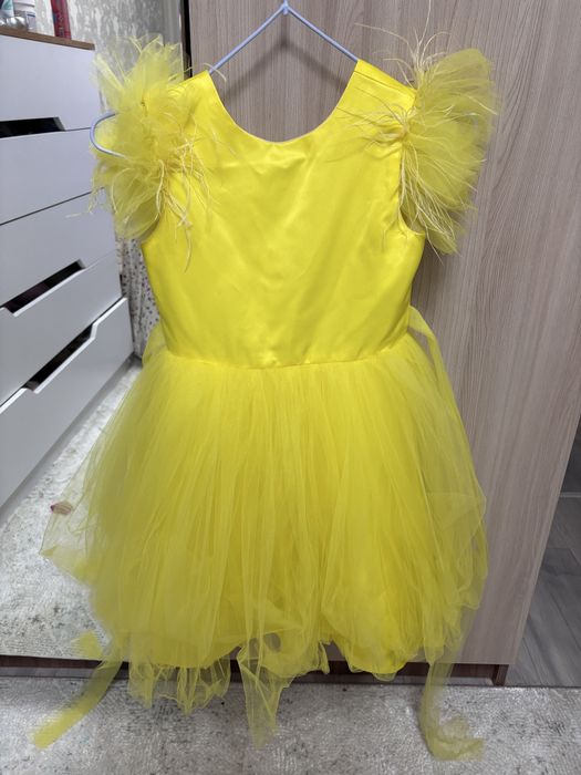 Продам платье на девочку