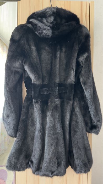 Продам шубу норковую