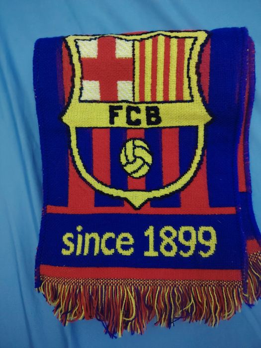 Шал за фенове на футбола. Един на Барселона.