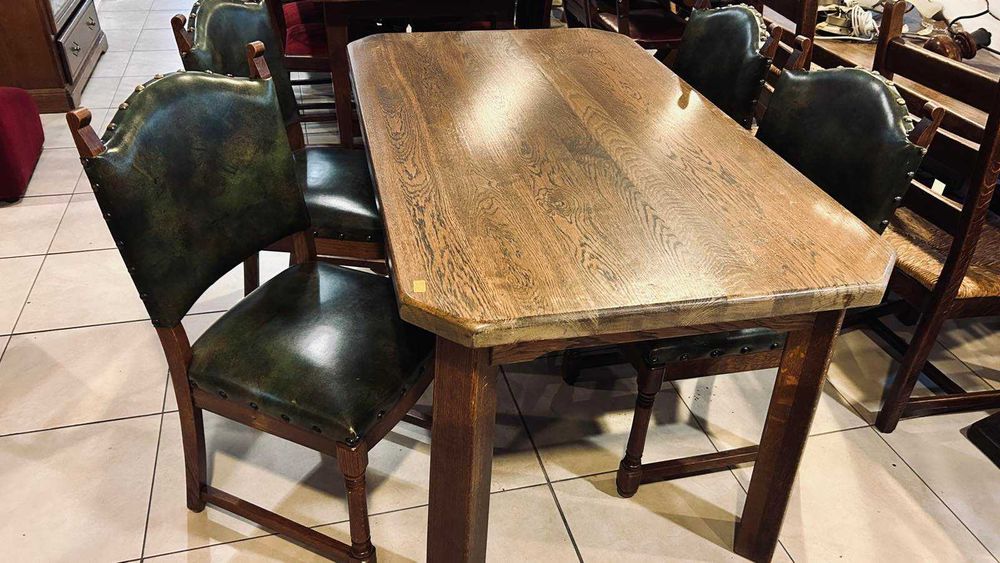 Масивна дъбова маса в комплект с 4 стола