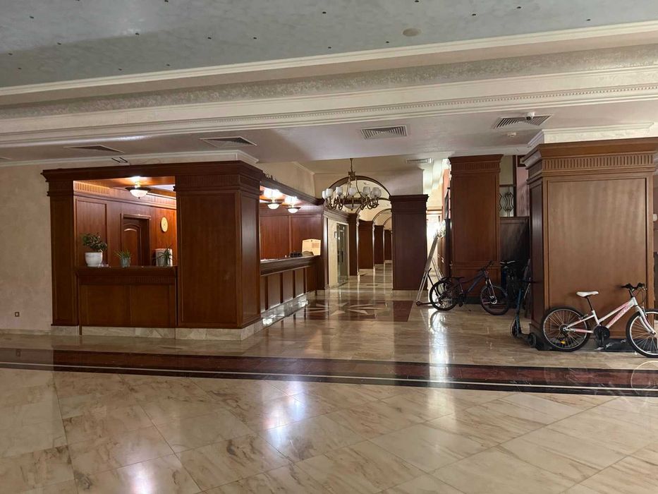 Дава се под наем Двустаен апартамент в Варна, Младост 1 - 100 кв.м за 1495.83 € - Снимка #1