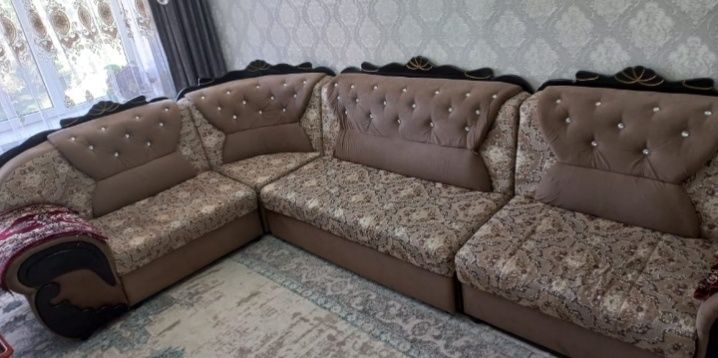 Продам диван угловой