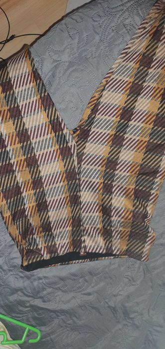 Pantaloni eleganti din material fin ,marime 36 EU,nepurtati