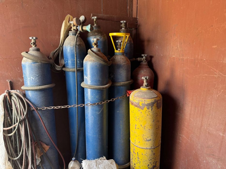 Butelii oxigen și acetilena