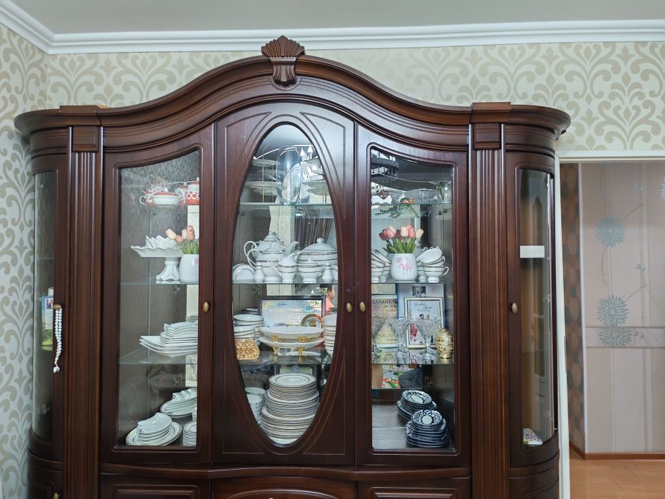 В продаже Горка Сервант