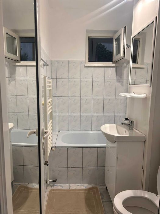 Închiriez apartament