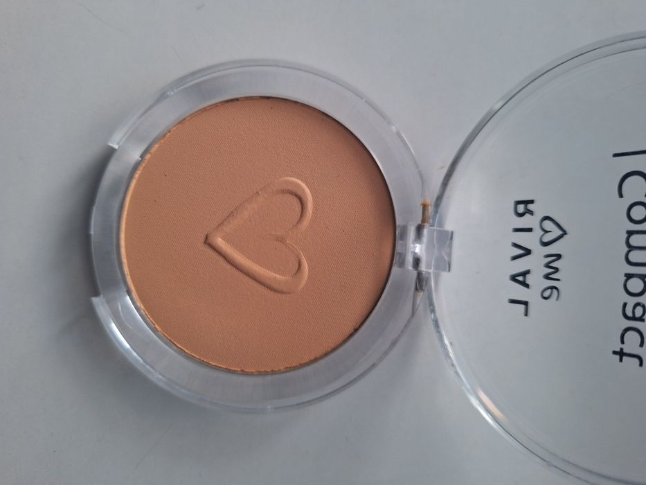 Продавам пудра RIVAL