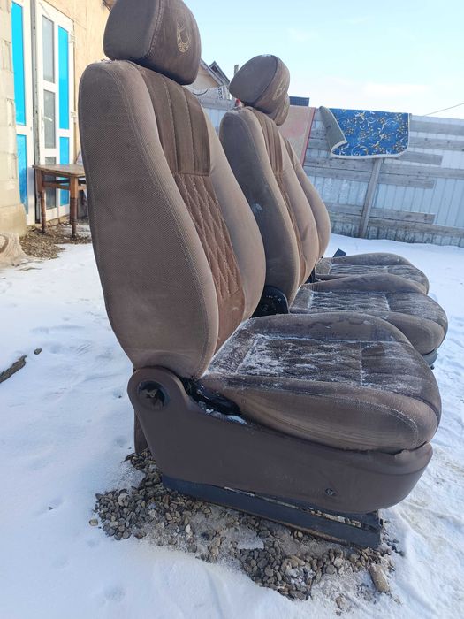 Vând bancheta   sprinter   în stare perfectă! De funcționare