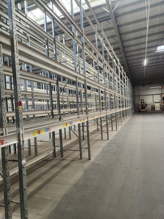 Rafturi metalice industriale profesonale