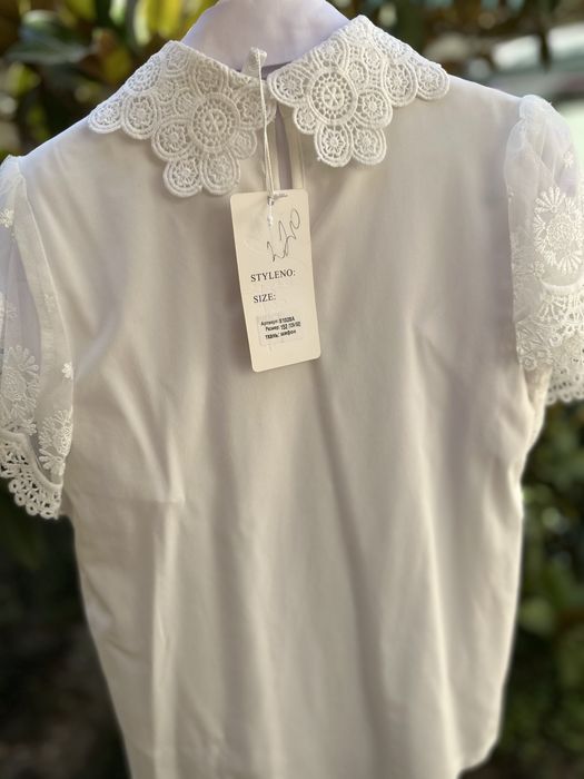 Белая школьная блузка