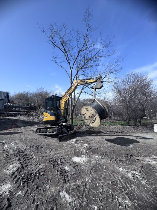 Miniexcavator Nou de inchiriat ,servicii profesionale