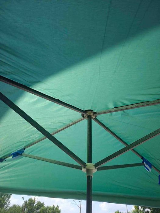 Градински чадър 3.00 х 2.60м