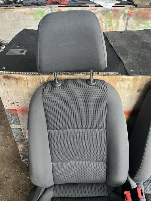 Салон VW TOURAN 2010-15год ляв Туран 2 подгрев 7 места ном 269