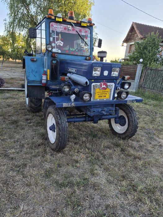 Tractor universal 650