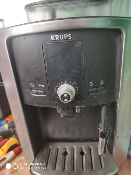 Vând două expresoare Krups