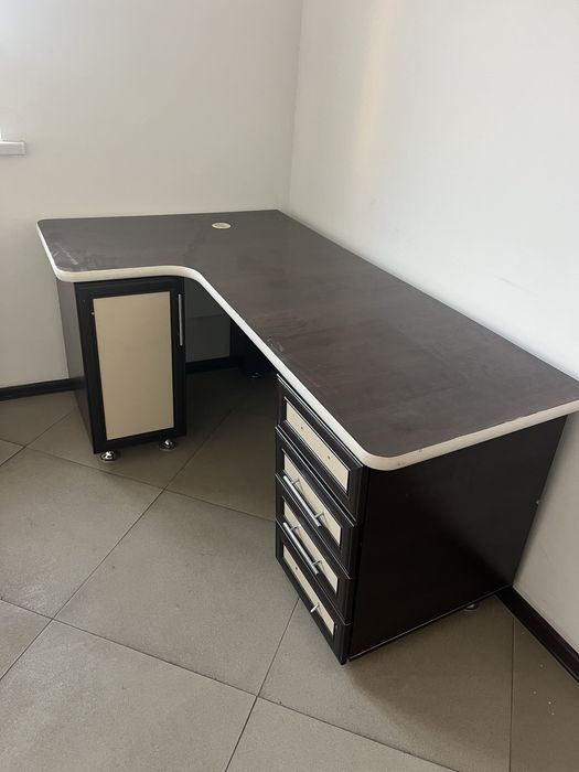 Стол мугалимге офиска