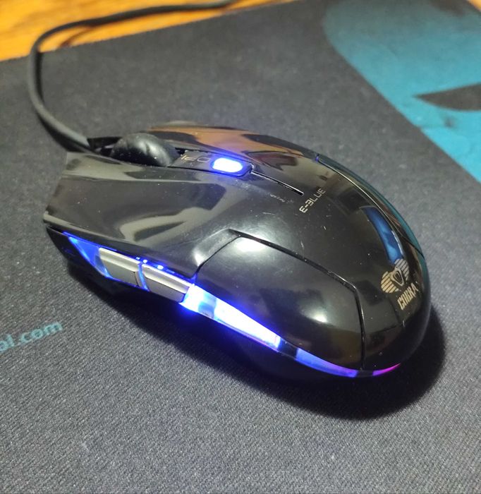 Vand mouse optic E-Blue cu mousepad