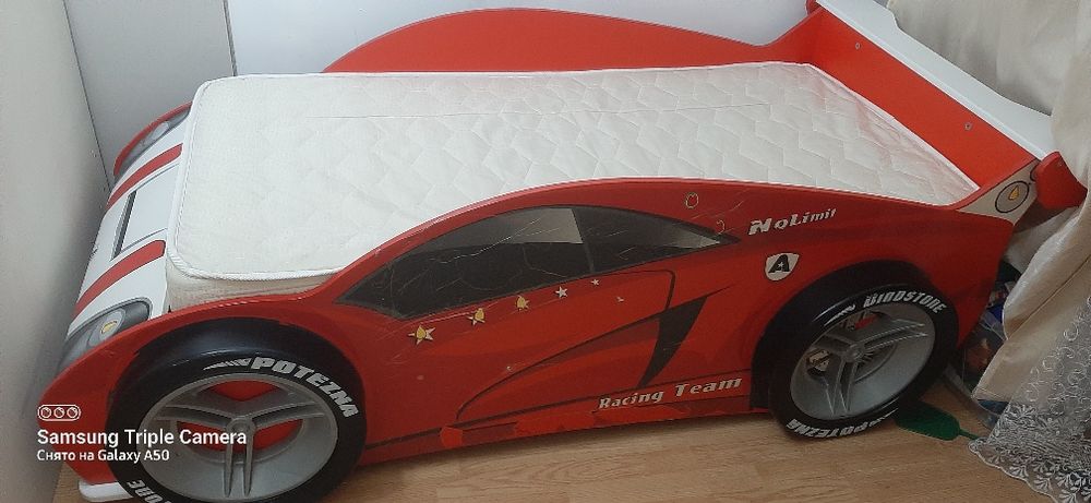 Продам детскую кроватку