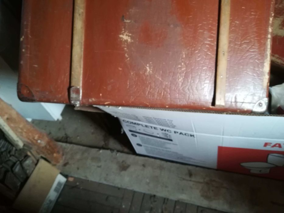 Ретро куфари-картонени