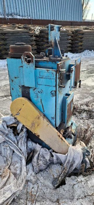 Станки б/у (фрезерный, молот)