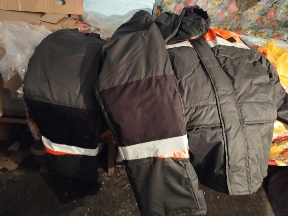 Продам спецодежду 10000