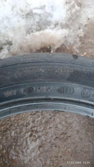 Продам шины 235/45/17