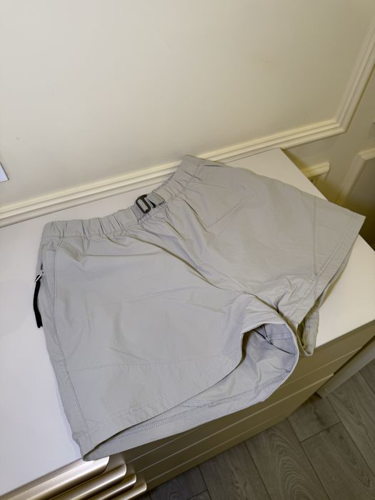 Спортивные шорты