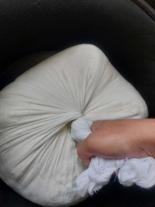 Vand cas de vaca , amestecat vaca cu oaie sau doar de oaie