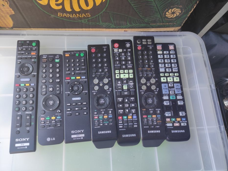 Telecomenzii televizoare