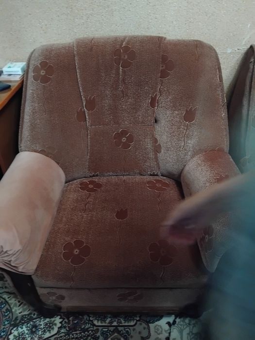 Divan kreslo sotiladi: Shaxrisabz