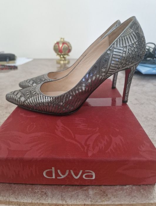 Продаеться туфли