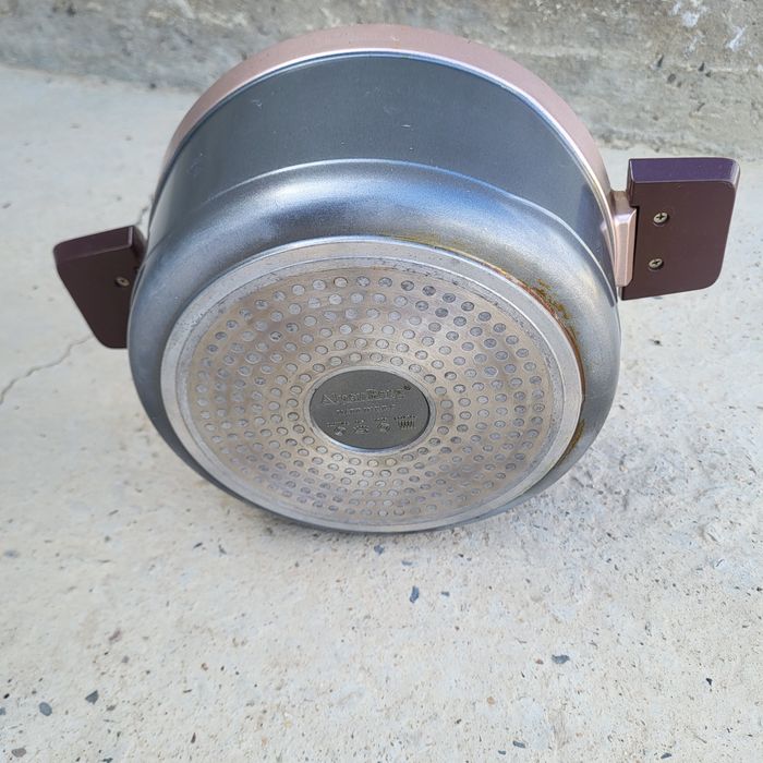 Казан б/у продаётся